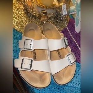 Birkenstock Arizona White Sandals🤍🏝️